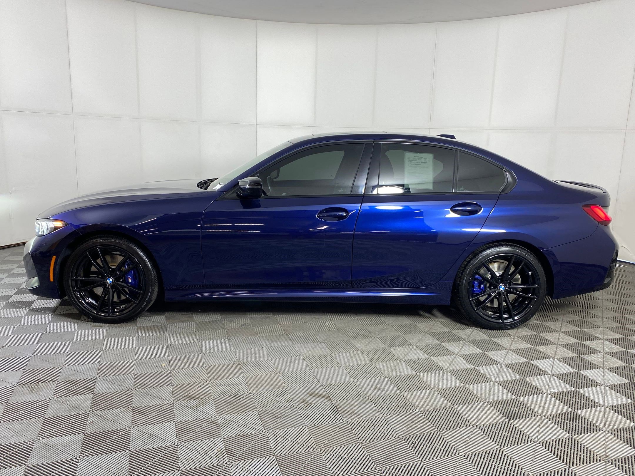 Used 2024 BMW M340i xDrive w/ Driving Assistance Package image 2