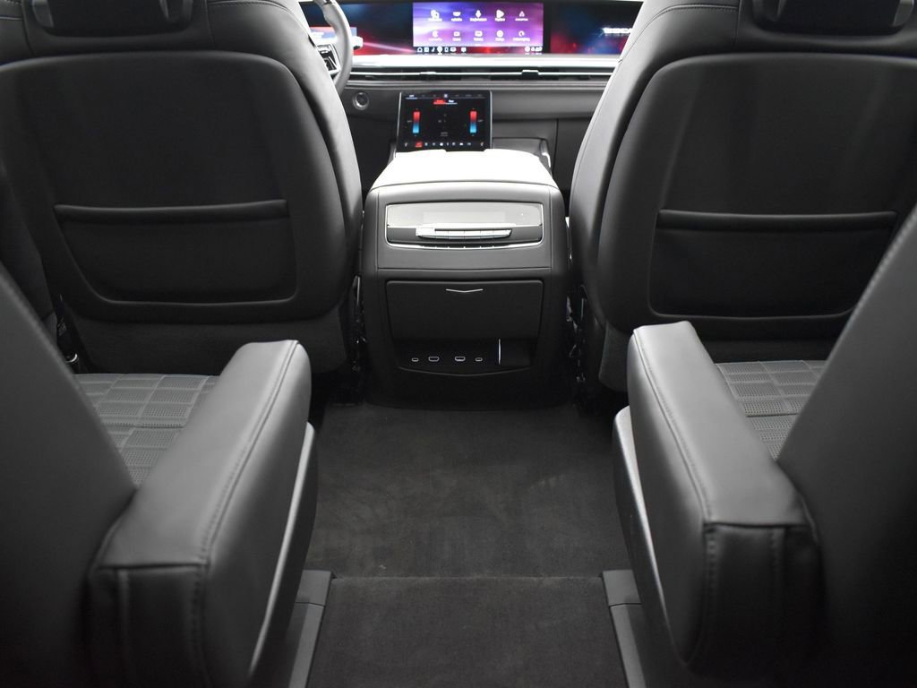 Certified 2026 Cadillac Escalade V w/ LPO, Onyx Lite Package image 33