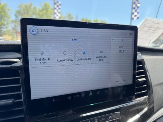 Used 2023 Ford Transit 350 XLT image 34