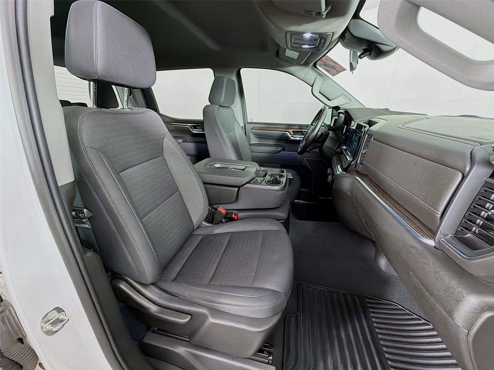 Used 2022 Chevrolet Silverado 1500 LT AWD/4WD image 27