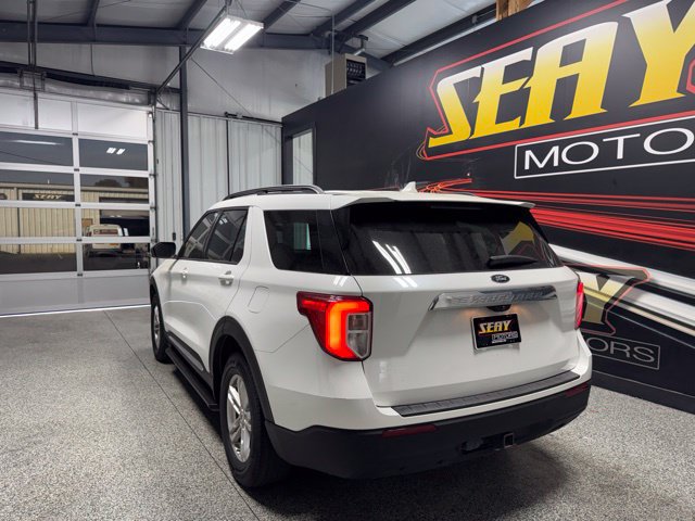 Used 2021 Ford Explorer XLT w/ Class III Trailer Tow Package AWD/4WD image 14
