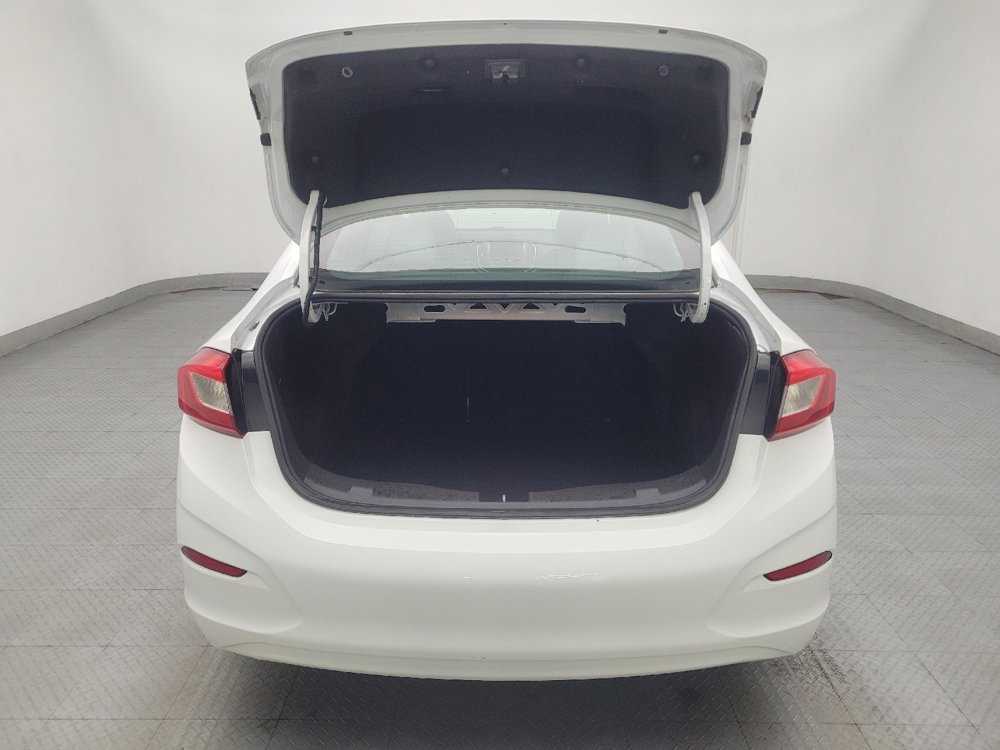 Used 2019 Chevrolet Cruze LT FWD image 29