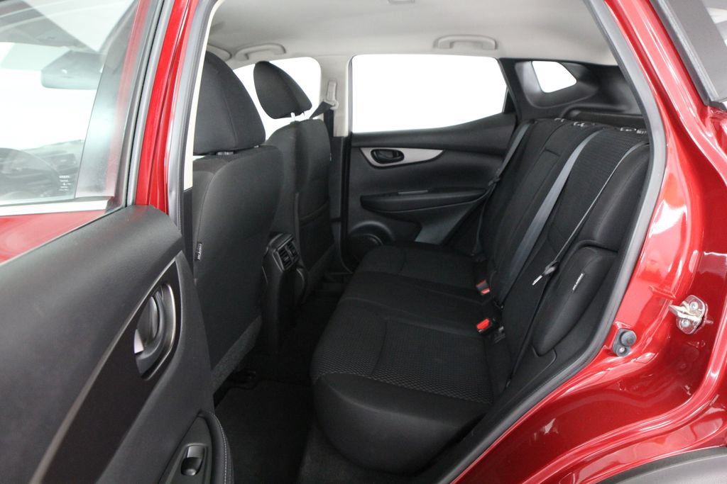 Used 2020 Nissan Rogue Sport S FWD image 33