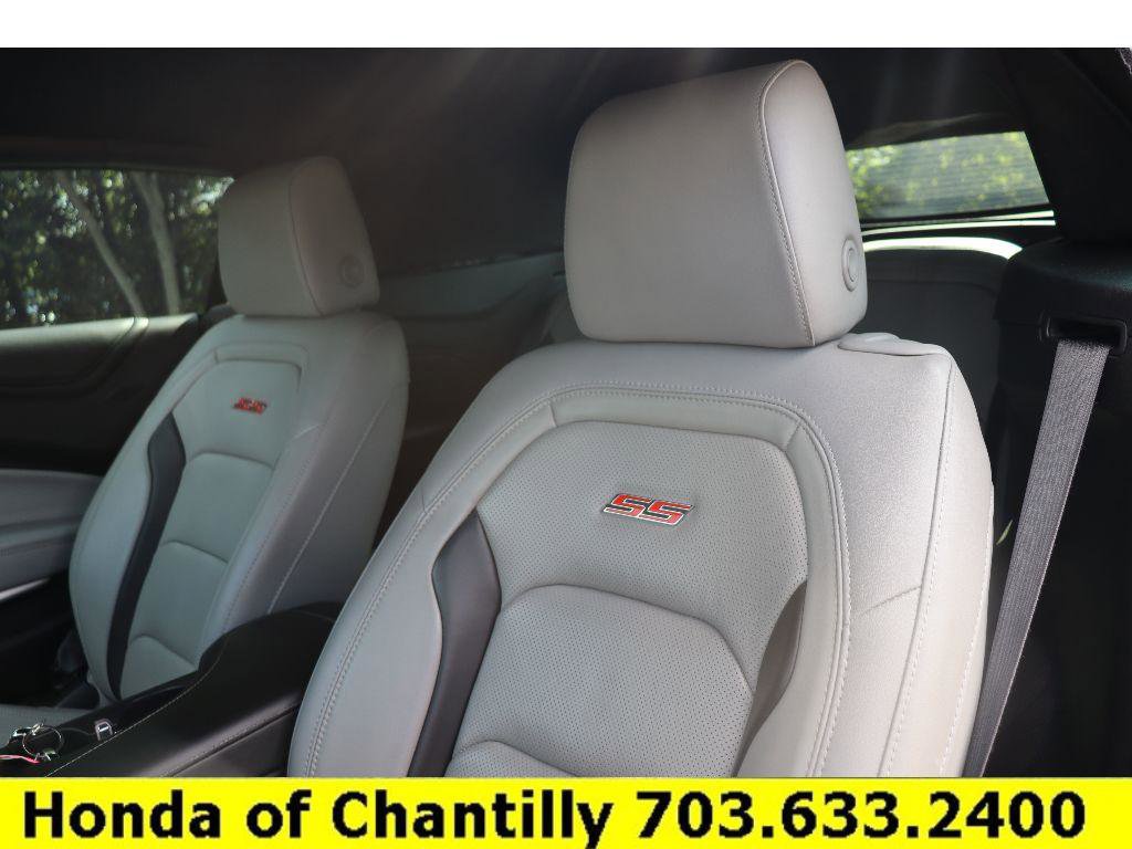 Used 2018 Chevrolet Camaro SS image 24