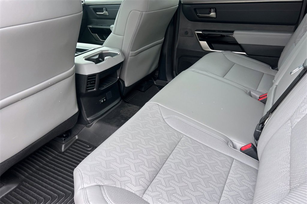 Used 2025 Toyota Tundra Limited image 15