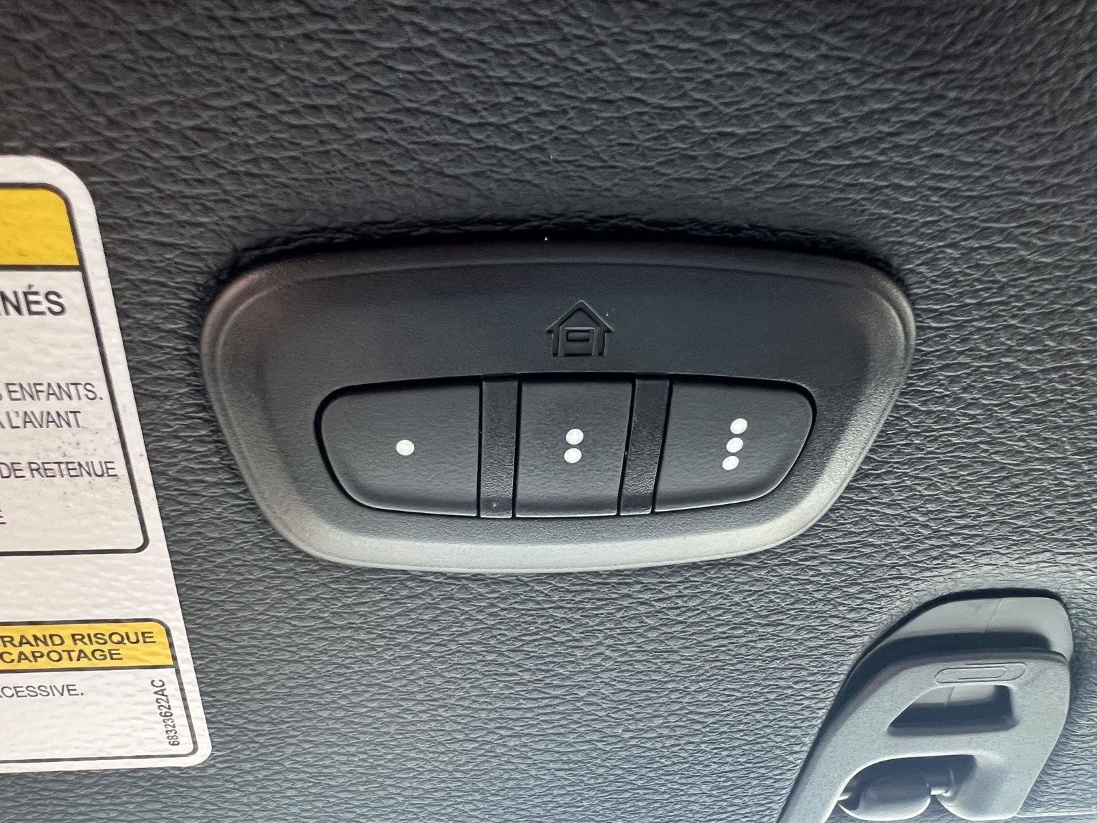 Used 2022 Jeep Wrangler Unlimited Sahara AWD/4WD image 35