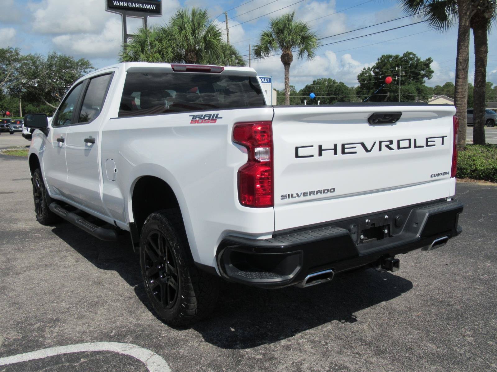 Used 2024 Chevrolet Silverado 1500 Custom Trail Boss w/ LPO, Dark Essentials Package AWD/4WD image 8