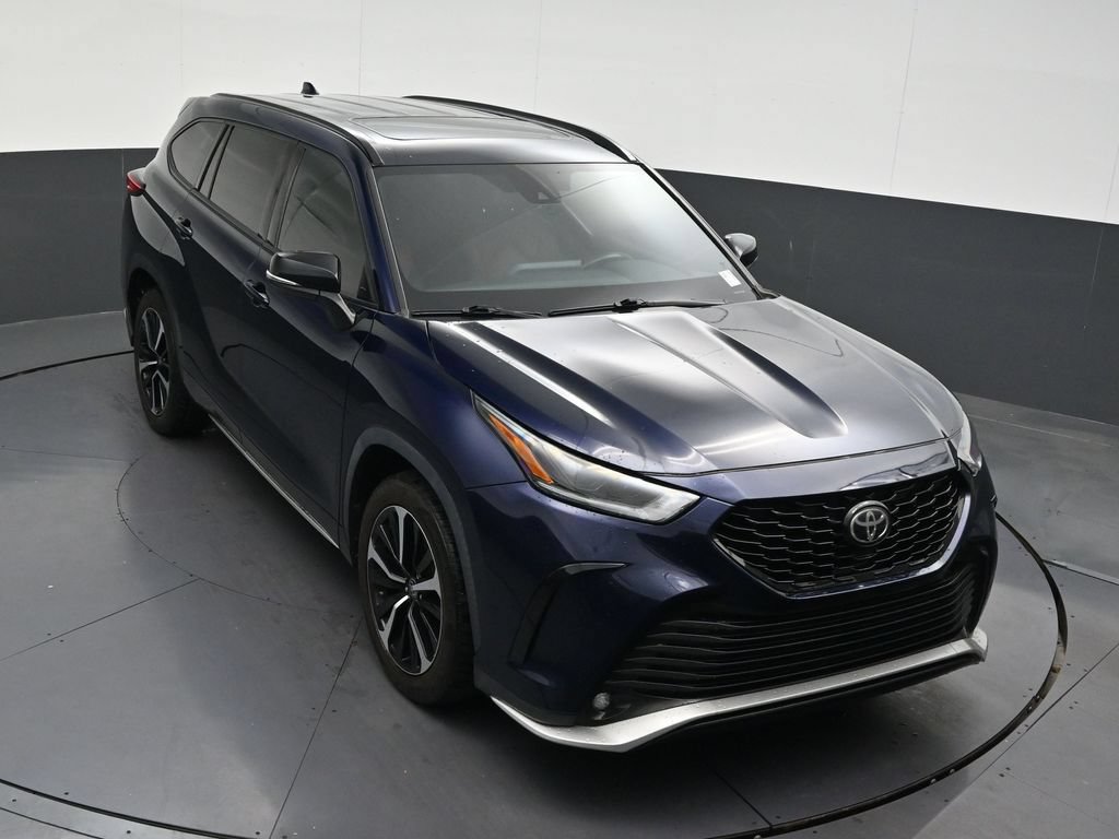 Used 2021 Toyota Highlander XSE FWD image 22