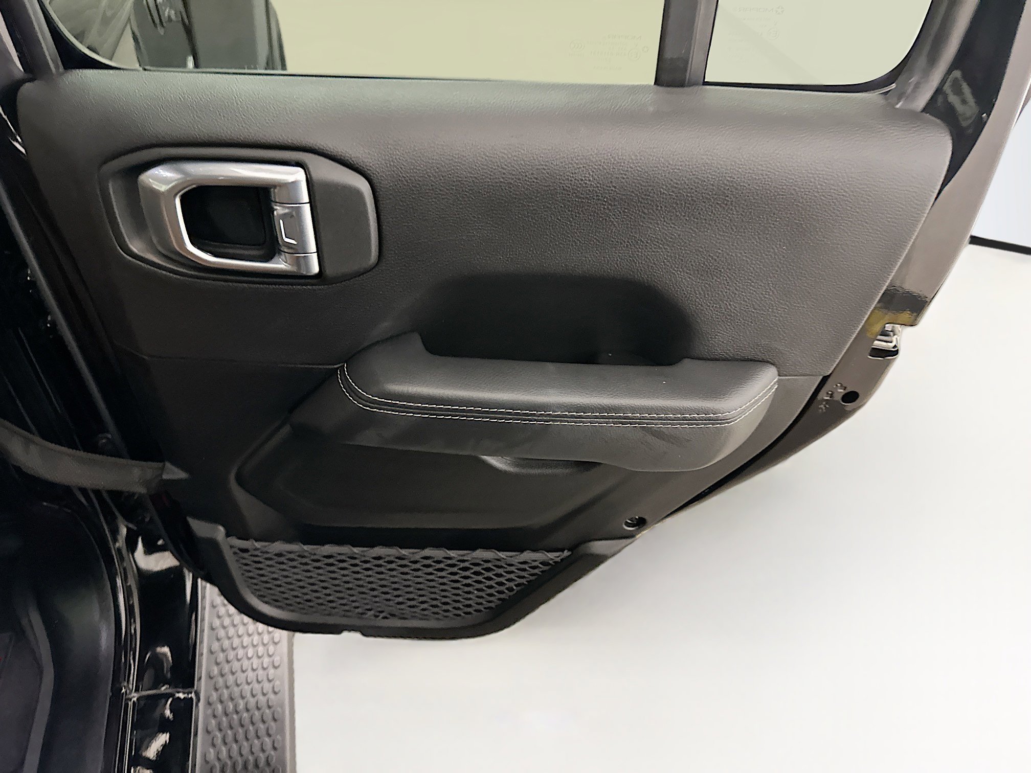 Used 2023 Jeep Wrangler Unlimited Sahara AWD/4WD image 30