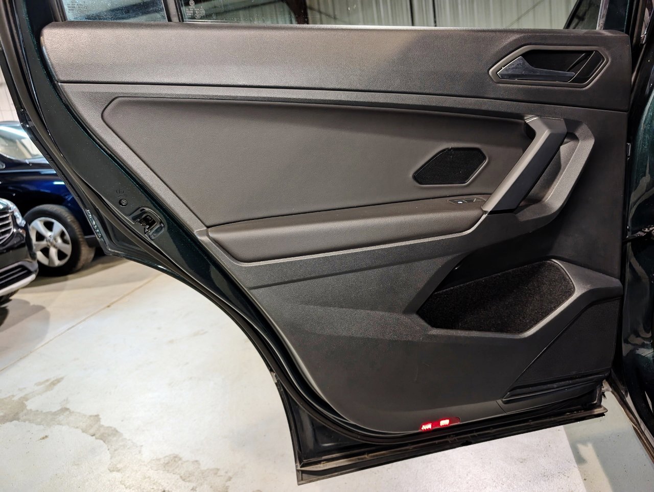 Used 2019 Volkswagen Tiguan SEL image 21