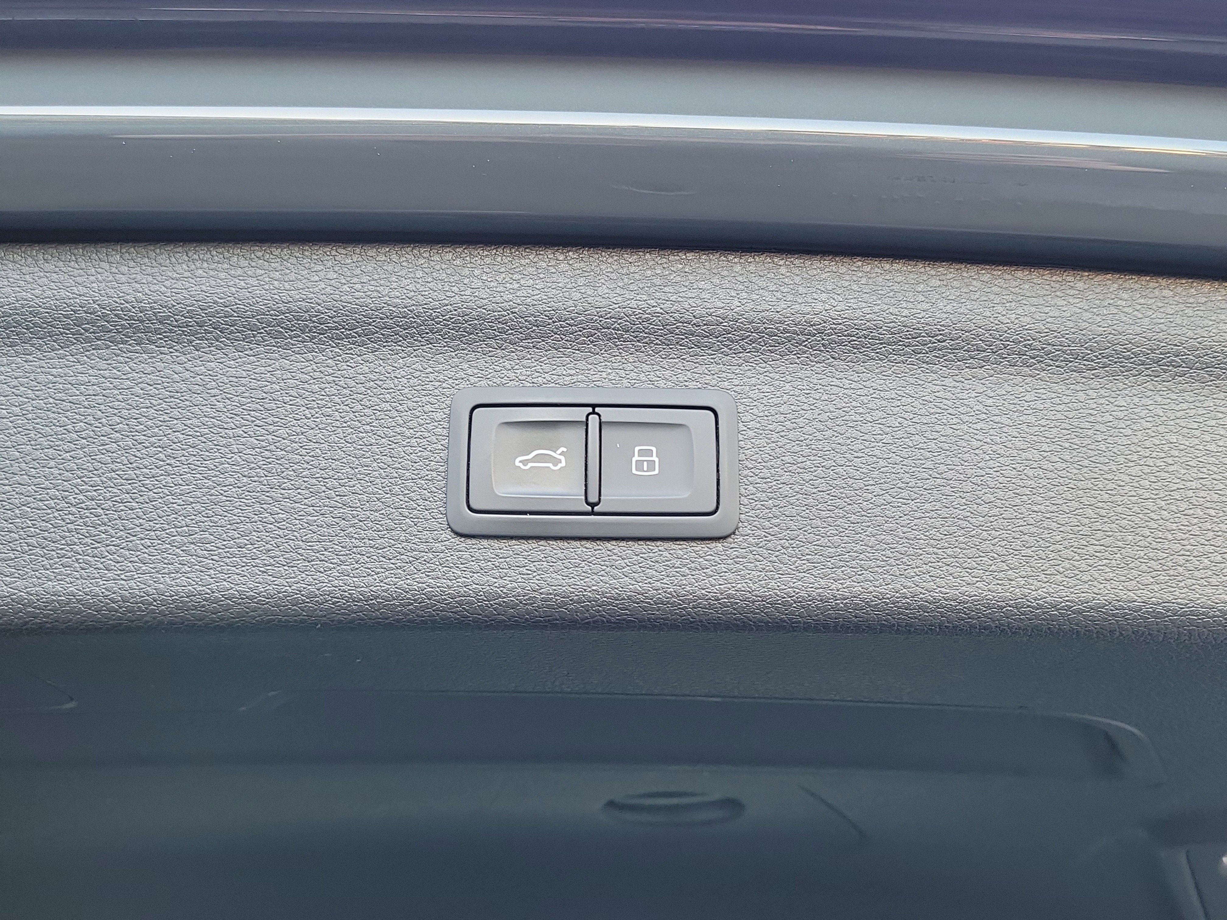 Used 2020 Audi Q3 2.0T Premium image 19