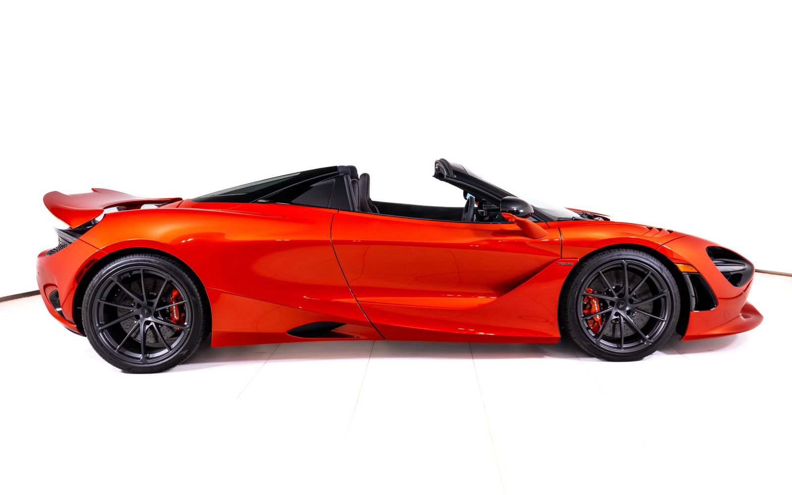 New 2027 McLaren 750S Spider RWD image 8