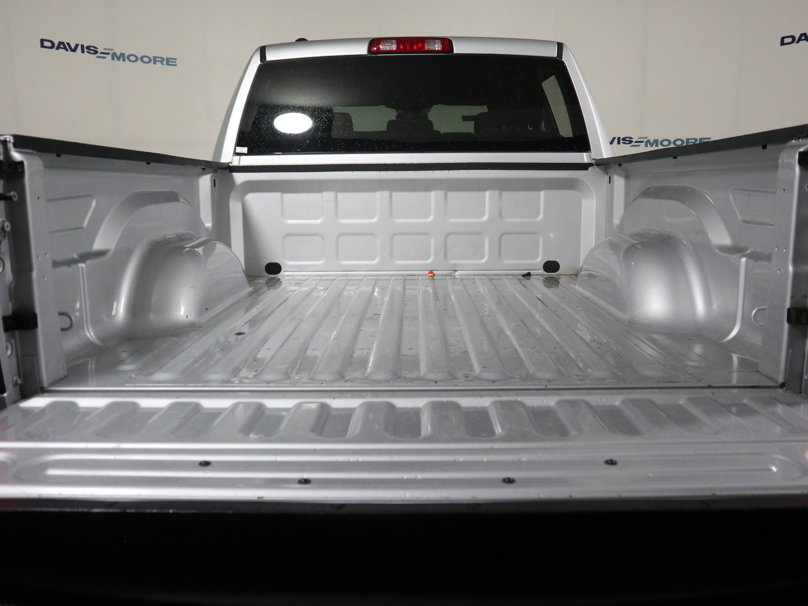 Used 2017 RAM 1500 Express image 8
