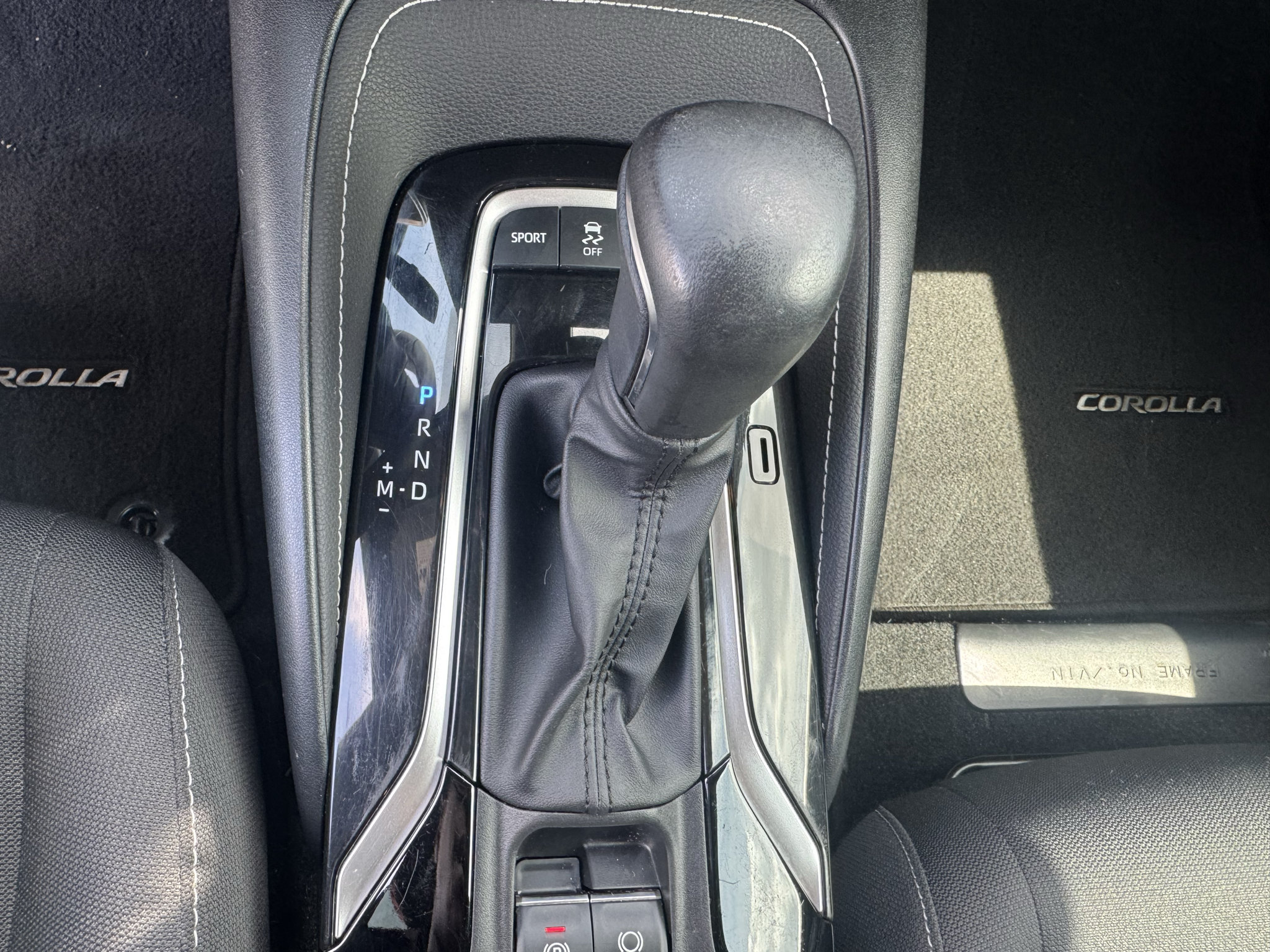 Used 2022 Toyota Corolla SE FWD image 16