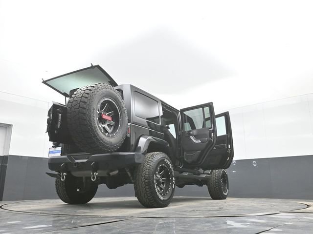 Used 2016 Jeep Wrangler Unlimited Rubicon w/ Connectivity Group image 51