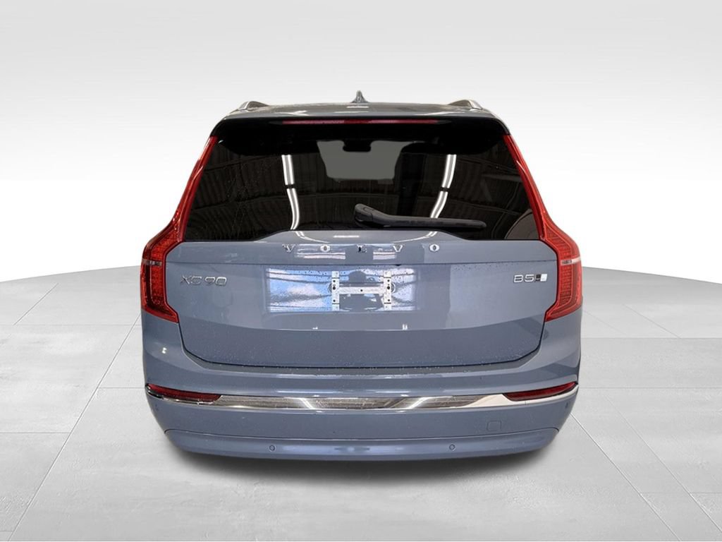 Used 2023 Volvo XC90 B5 Plus AWD/4WD image 4