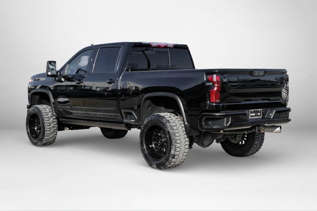 Used 2024 Chevrolet Silverado 3500 High Country w/ High Country Premium Package AWD/4WD image 8
