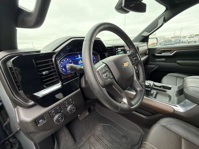 Certified 2025 Chevrolet Silverado 1500 High Country w/ High Country Premium Package AWD/4WD image 10