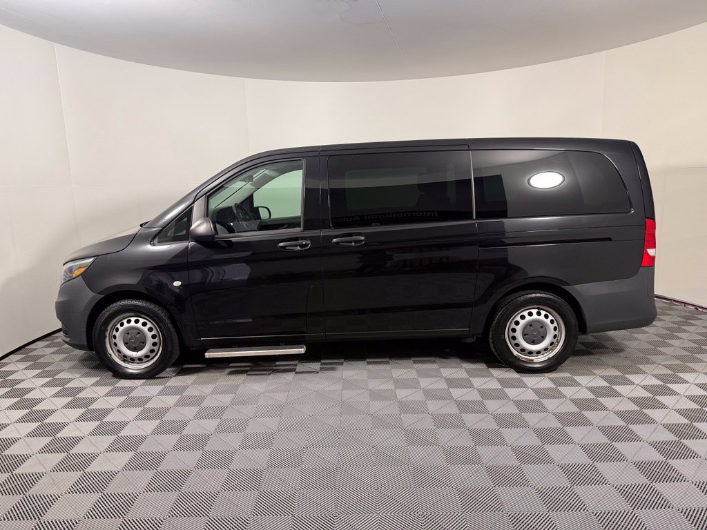 Used 2018 Mercedes-Benz Metris Passenger image 2