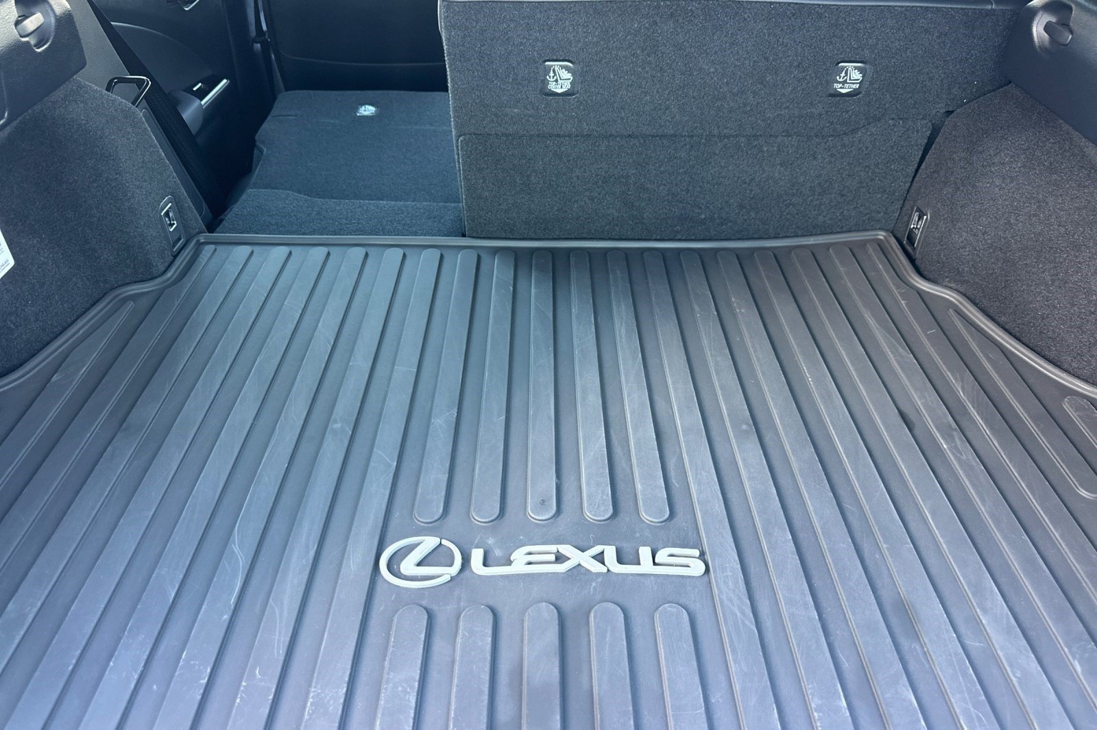 Certified 2026 Lexus UX 300h FWD w/ Accessory Package (Z2) image 25