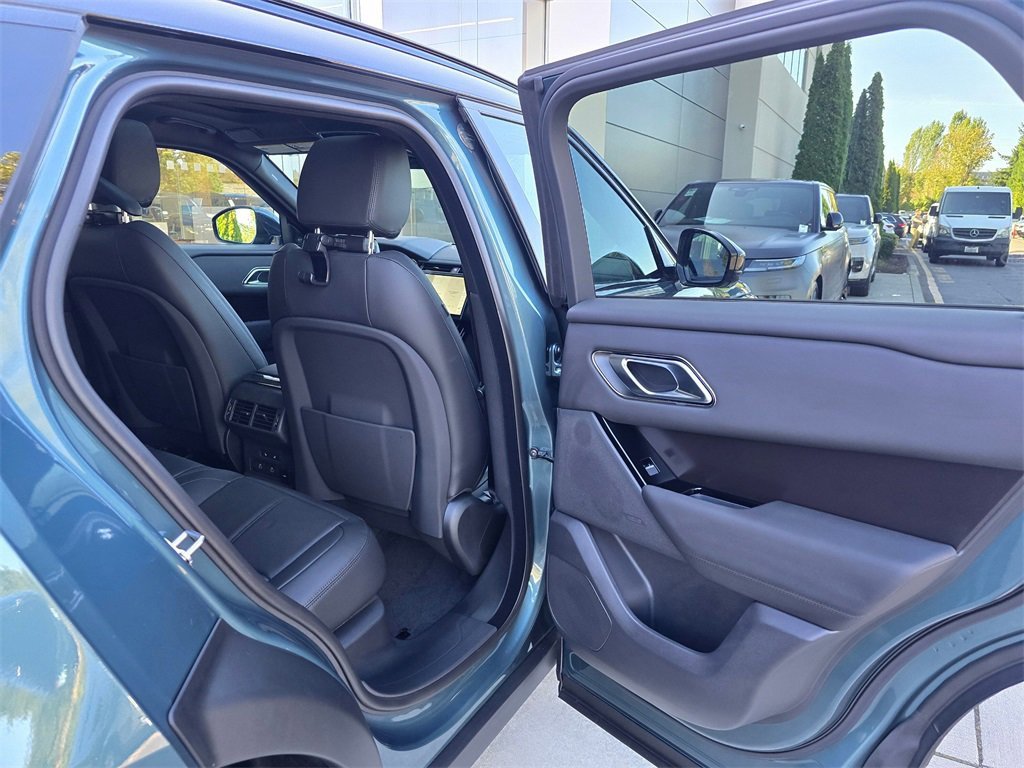 New 2026 Land Rover Range Rover Velar Dynamic SE image 28