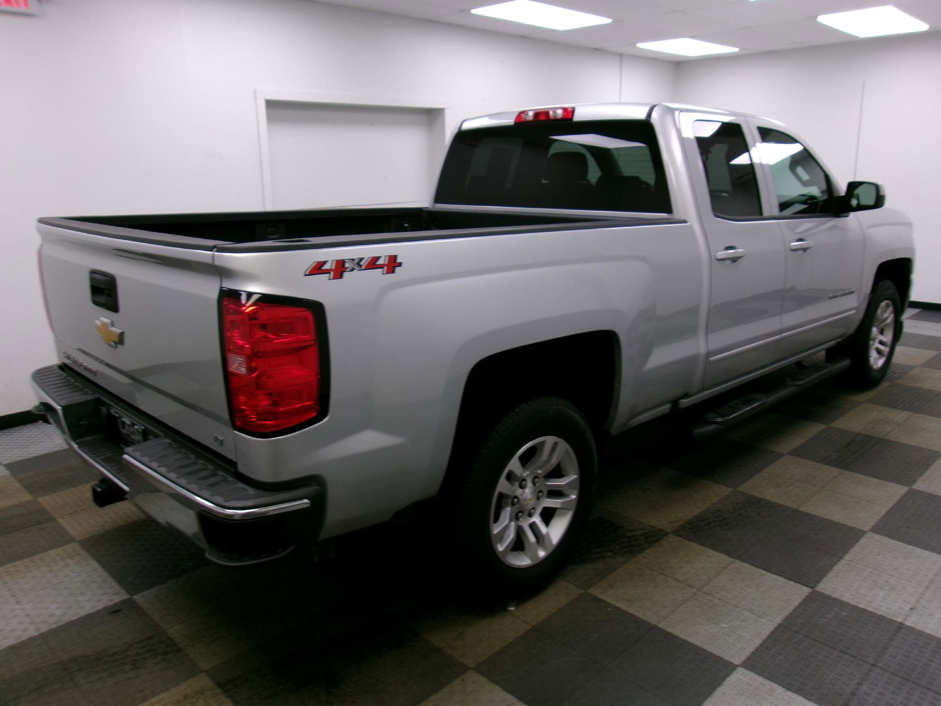 Used 2018 Chevrolet Silverado 1500 LT w/ All Star Edition image 12