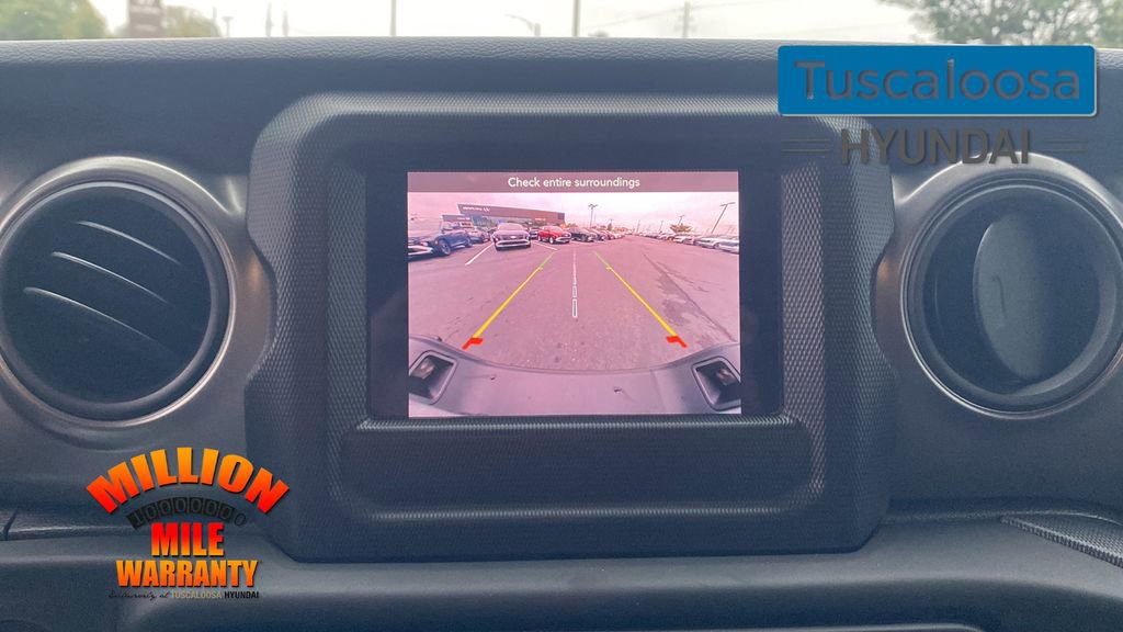 Used 2023 Jeep Gladiator Sport image 21