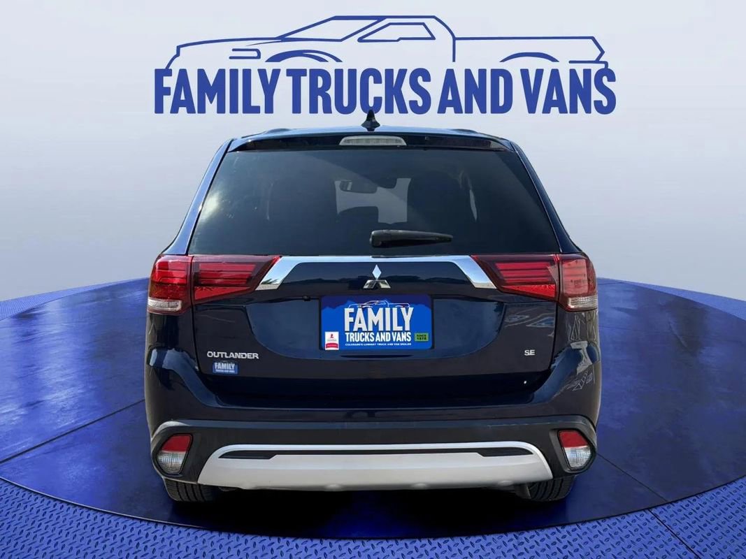 Used 2020 Mitsubishi Outlander SE image 4