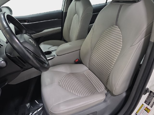 Used 2019 Toyota Camry SE FWD image 13