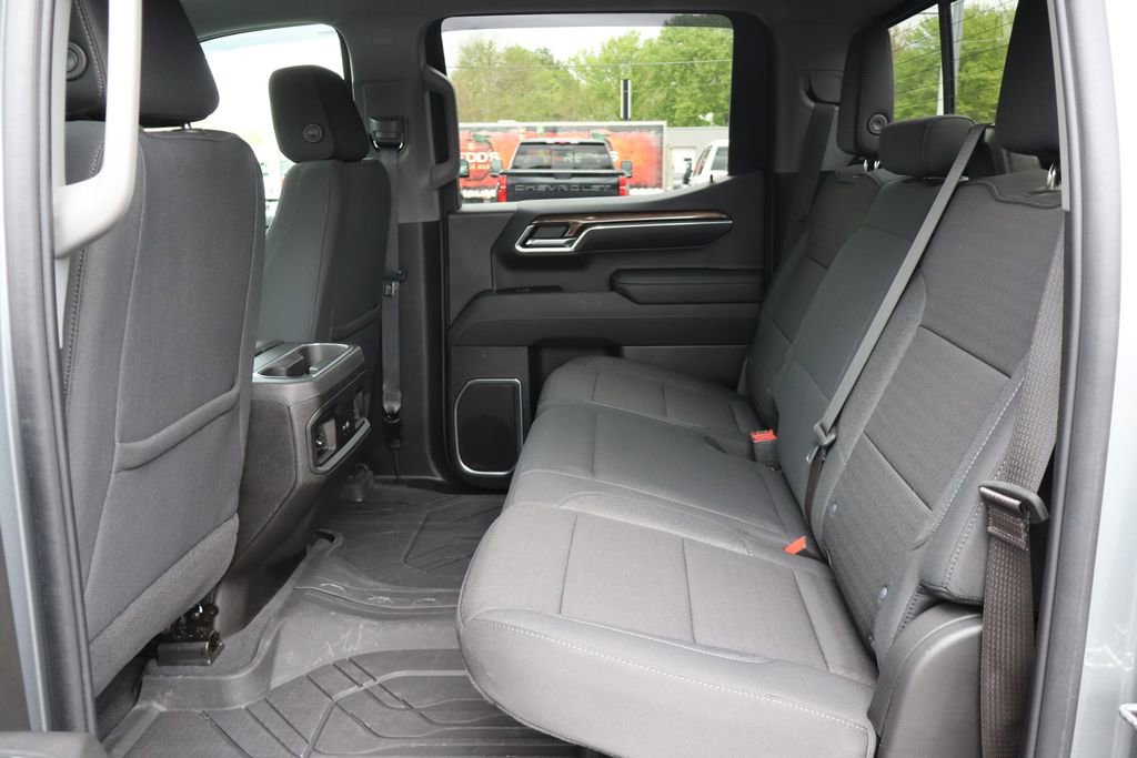 Used 2023 Chevrolet Silverado 1500 RST w/ Rally Edition AWD/4WD image 17
