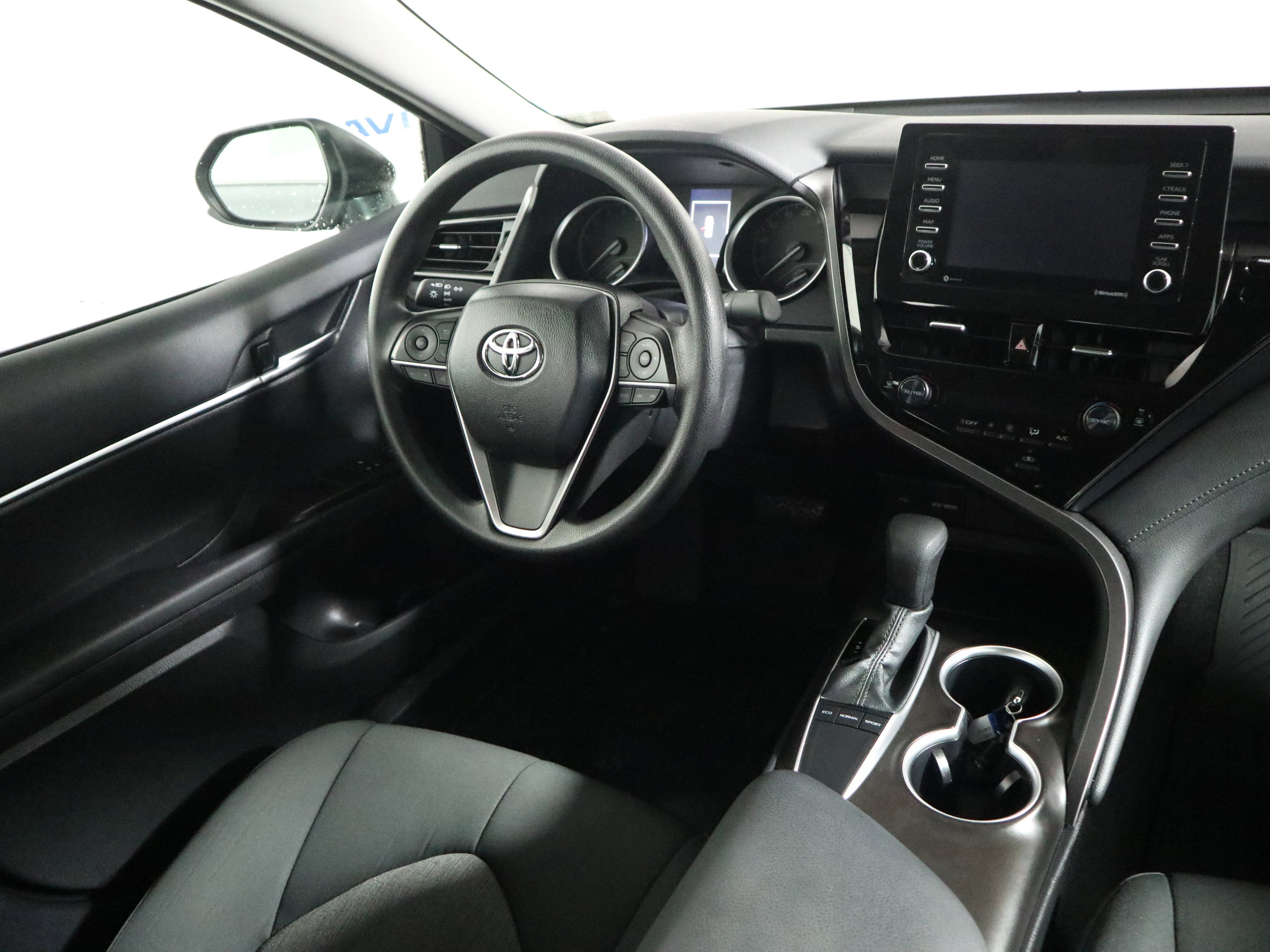 Used 2024 Toyota Camry LE image 15