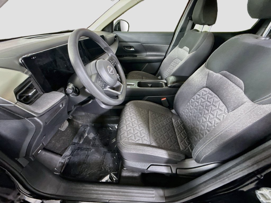 Certified 2025 Nissan Kicks SV FWD image 23