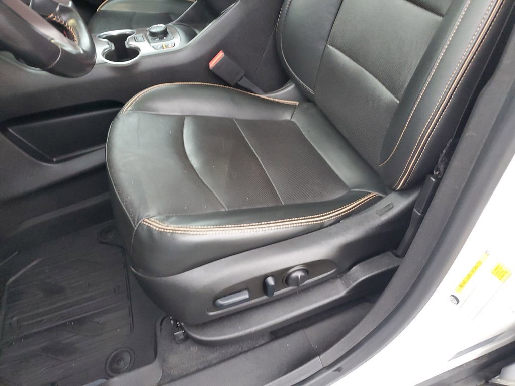 Used 2022 GMC Terrain AT4 w/ Infotainment Package II image 16