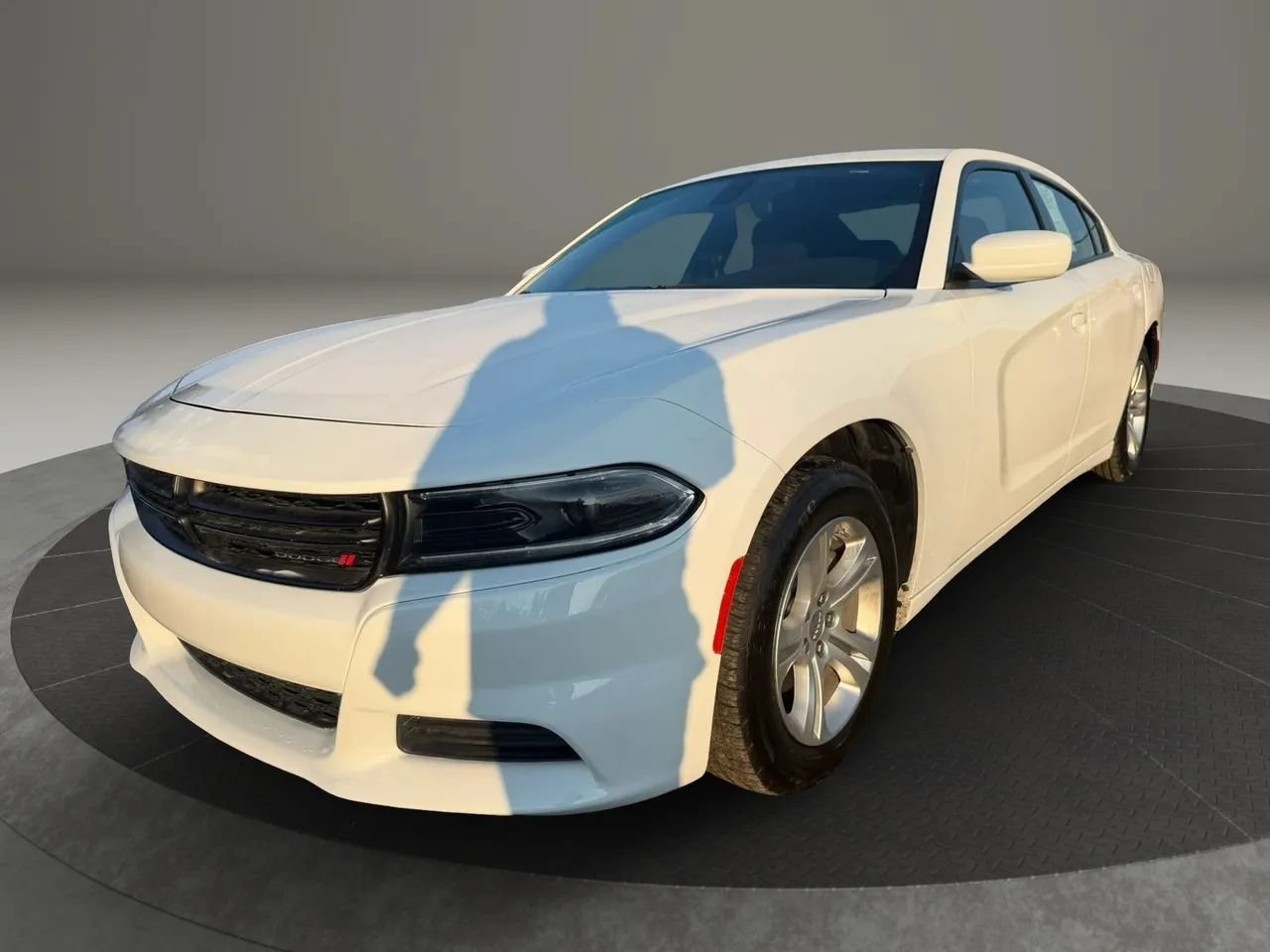 Used 2022 Dodge Charger SXT RWD image 1