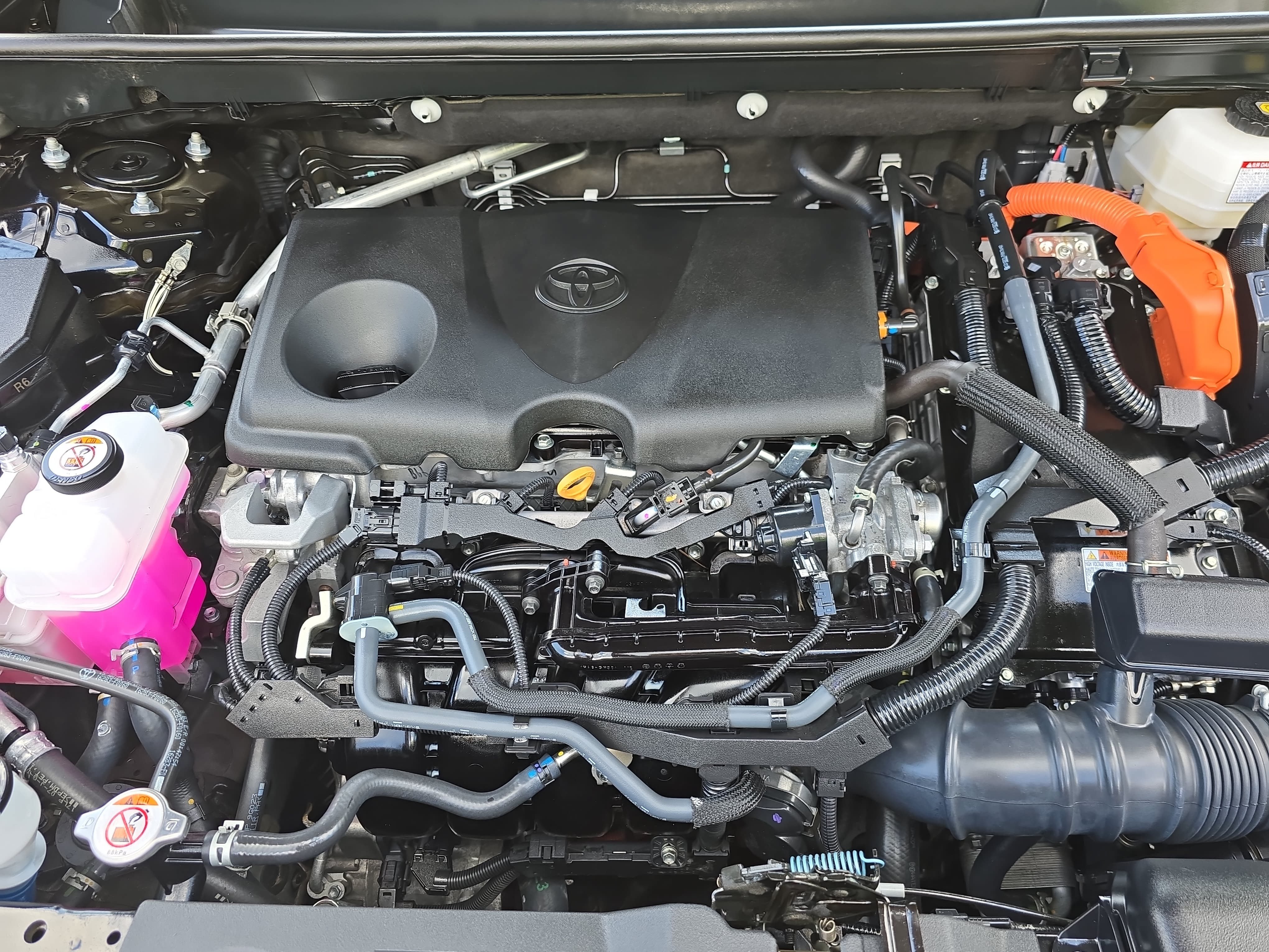 Certified 2024 Toyota RAV4 LE AWD/4WD image 32