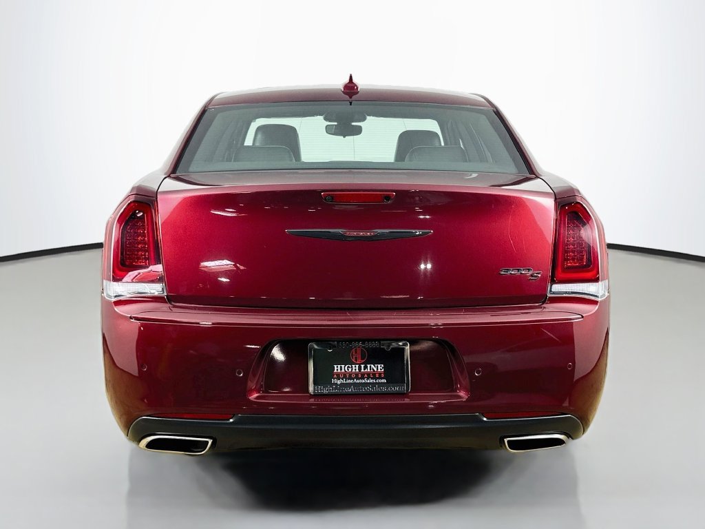 Used 2023 Chrysler 300 S RWD image 6