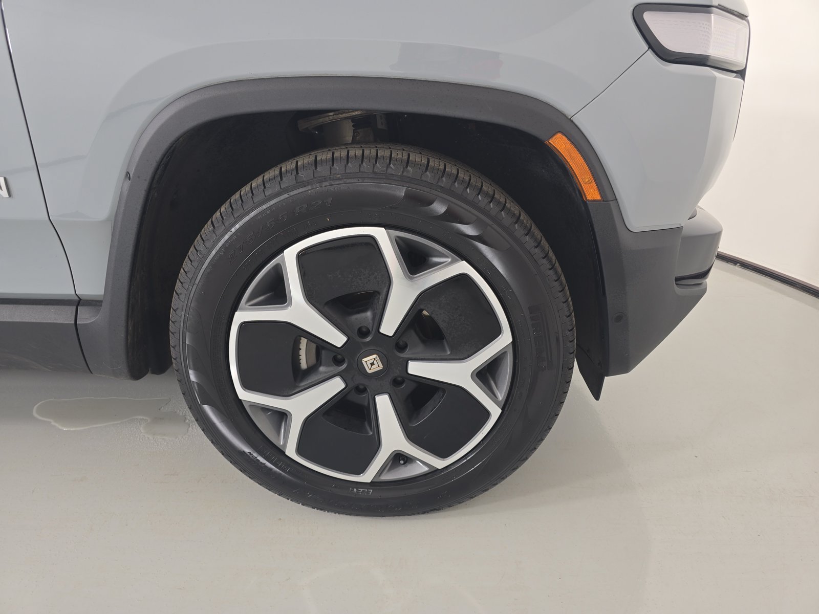 Used 2024 Rivian R1T Adventure Dual AWD/4WD image 11