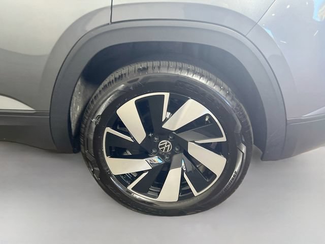 Used 2025 Volkswagen Atlas Cross Sport SE AWD/4WD image 26