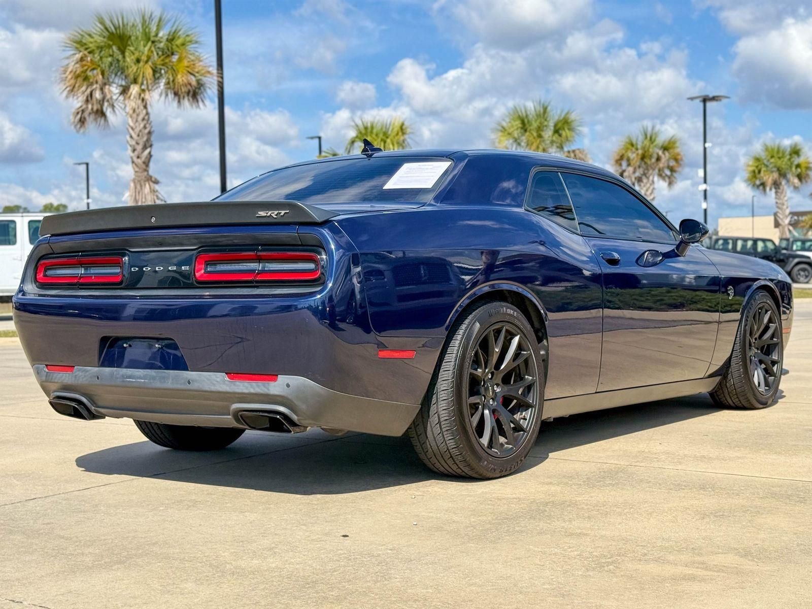 Used 2015 Dodge Challenger SRT Hellcat image 32