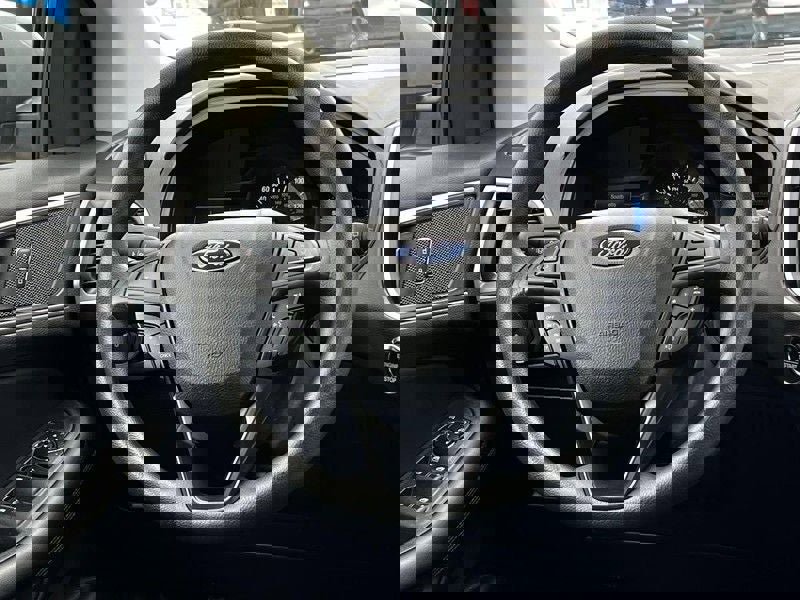 Used 2024 Ford Edge SEL image 12