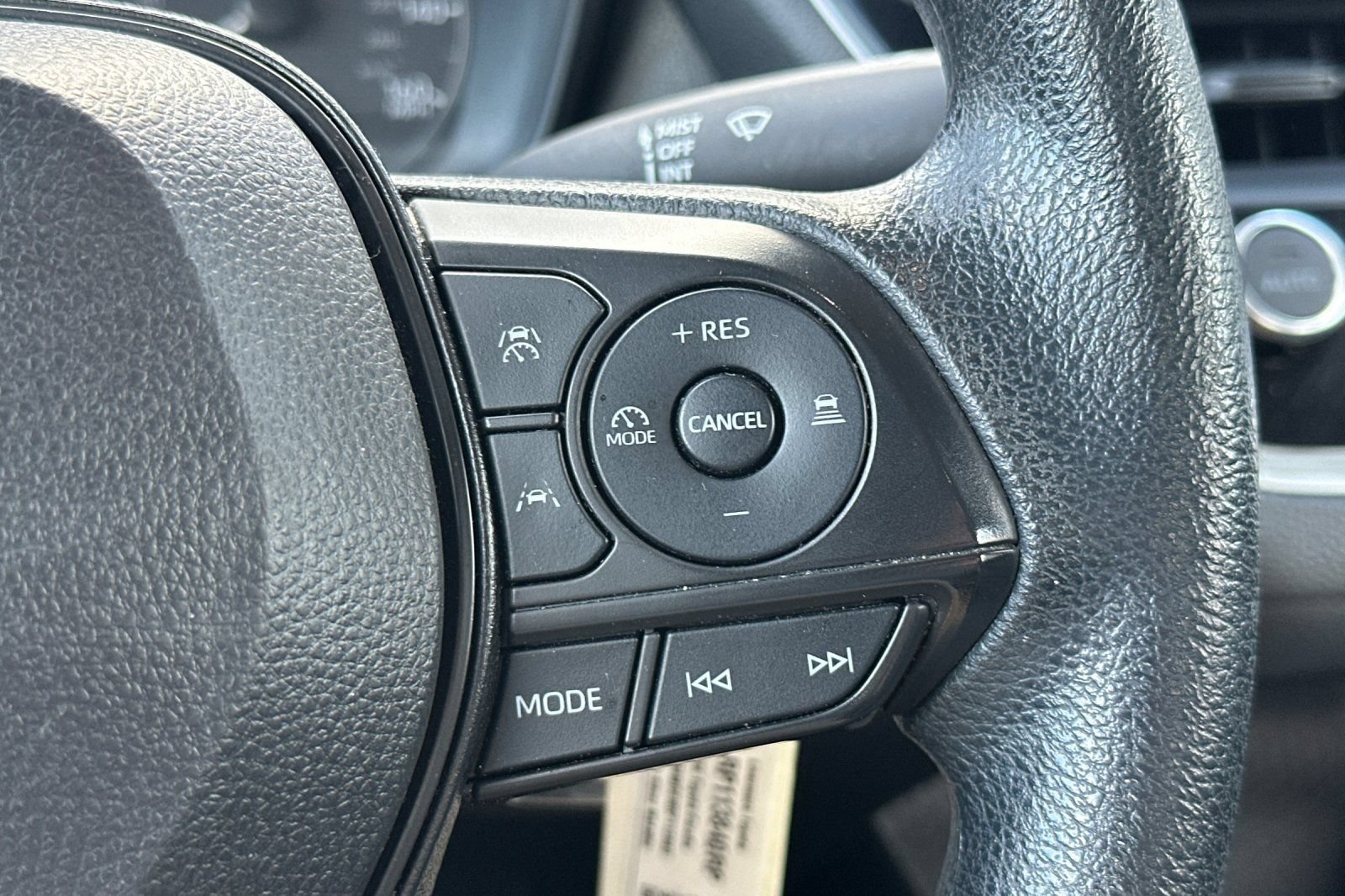Used 2024 Toyota Corolla LE FWD image 35