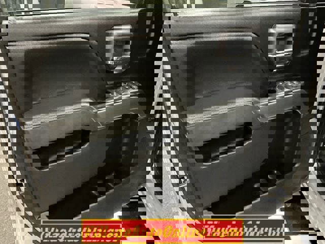 Used 2019 Chevrolet Silverado 1500 LT image 12