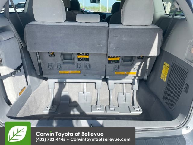 Used 2011 Toyota Sienna LE w/ Towing Pkg image 29