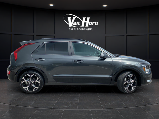 Certified 2025 Kia Niro EX Touring FWD image 8