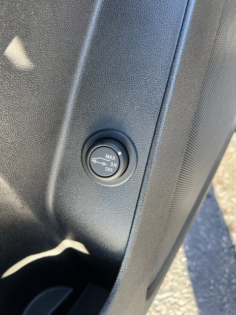 Used 2020 Chevrolet Equinox LT image 9