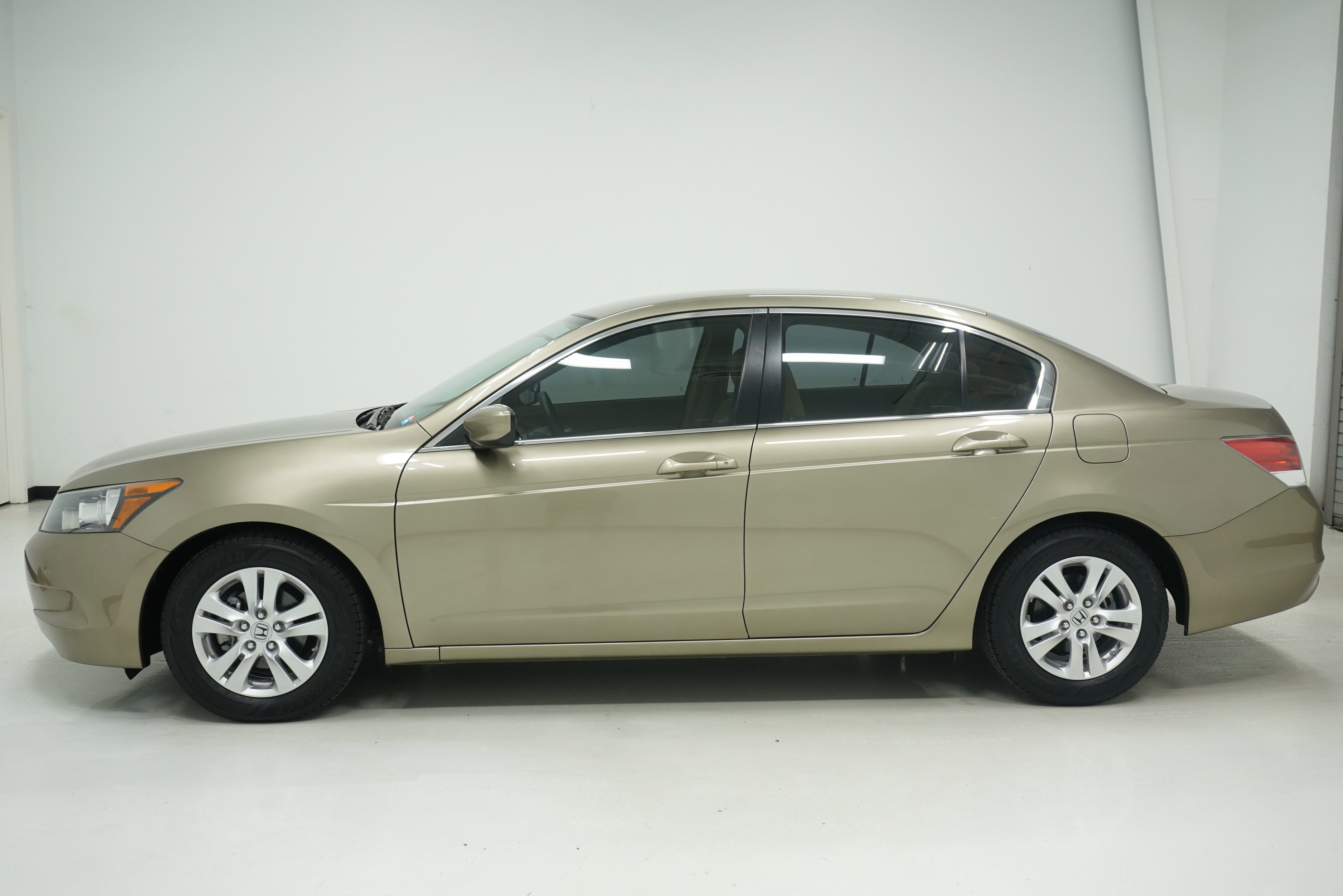 Used 2009 Honda Accord LX-P image 7