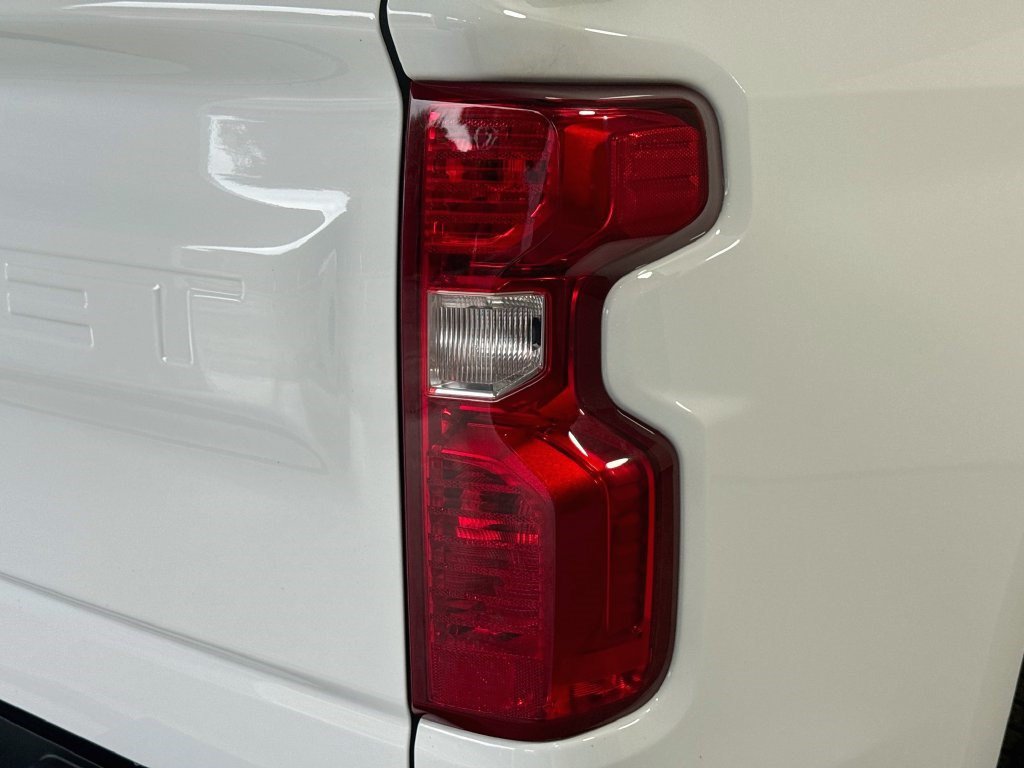 Used 2025 Chevrolet Silverado 1500 W/T w/ WT Value Package AWD/4WD image 31