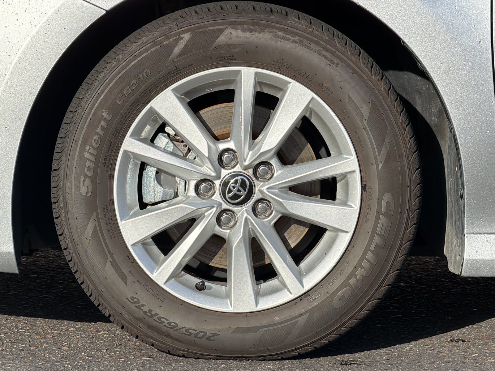 Used 2025 Toyota Camry LE FWD image 22