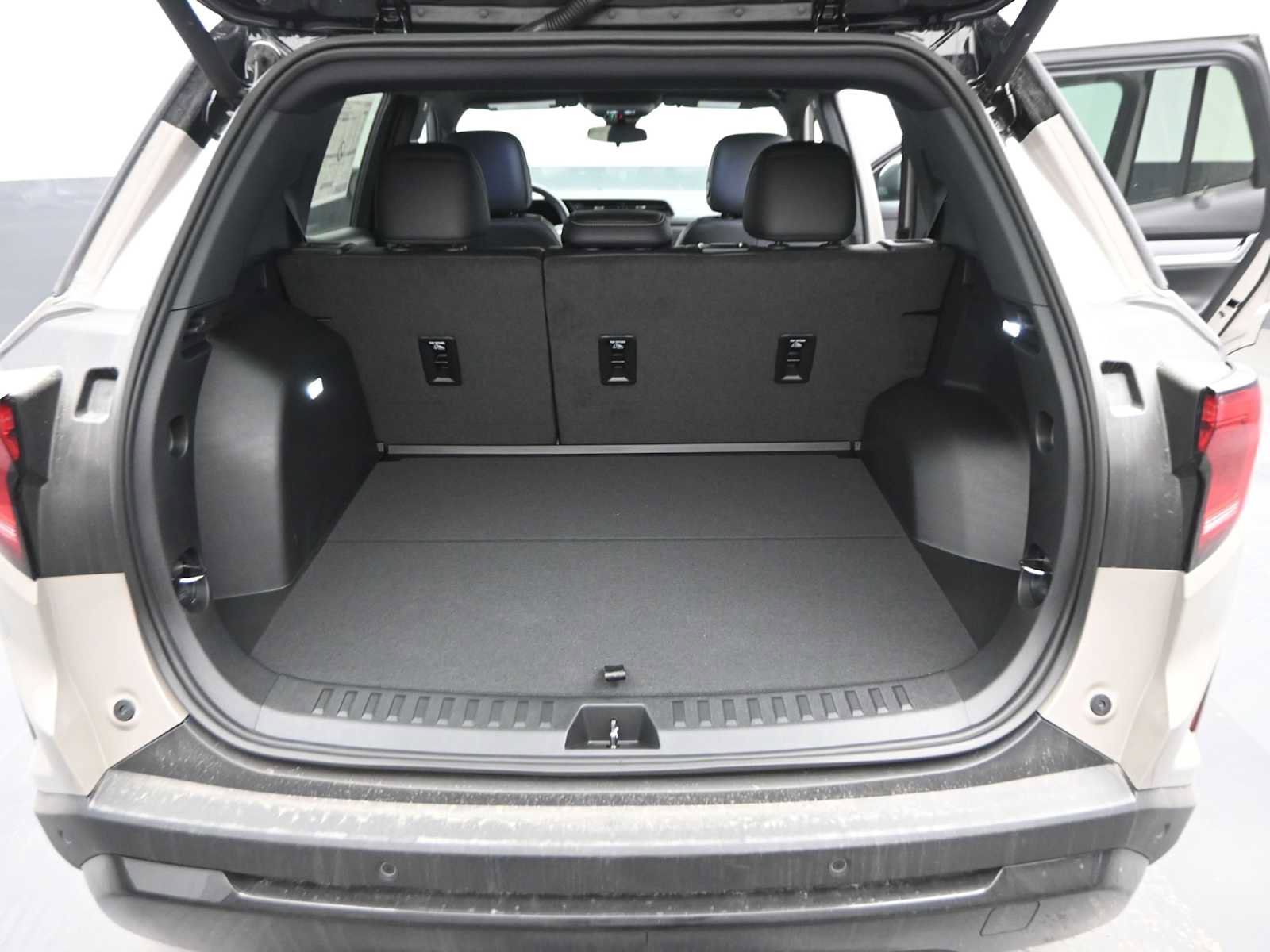 New 2026 GMC Terrain Elevation w/ Elevation Premium Package AWD/4WD image 13