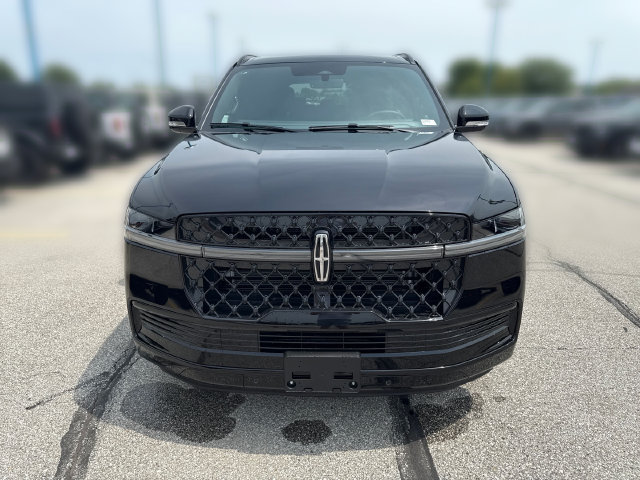 New 2027 Lincoln Navigator Reserve w/ Jet Appearance Package AWD/4WD image 12